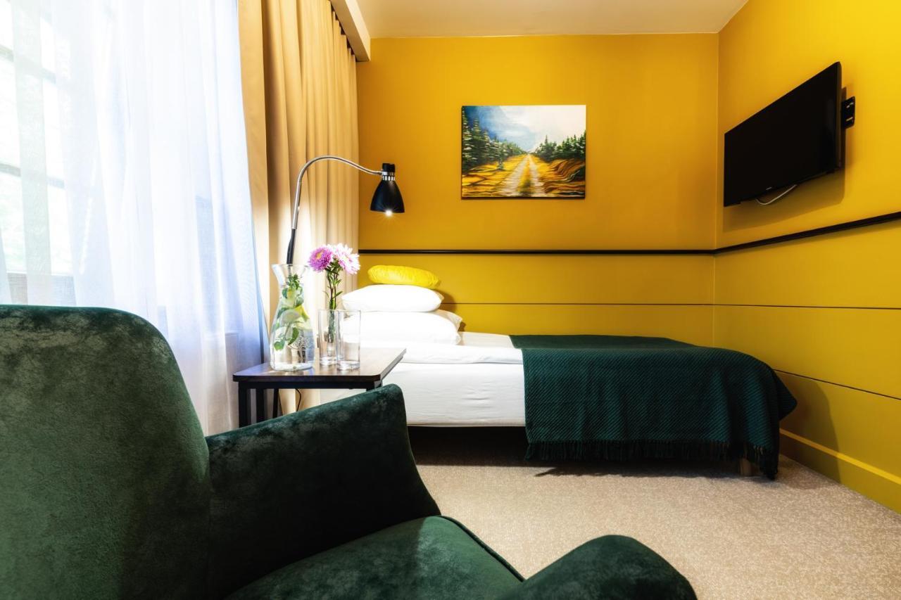 Dworzysko Hotel Szczawno-Zdroj Luaran gambar