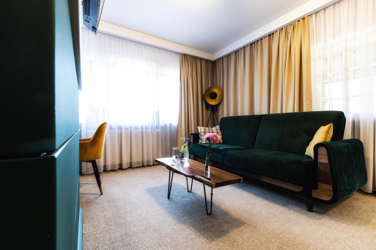 Dworzysko Hotel Szczawno-Zdroj Luaran gambar