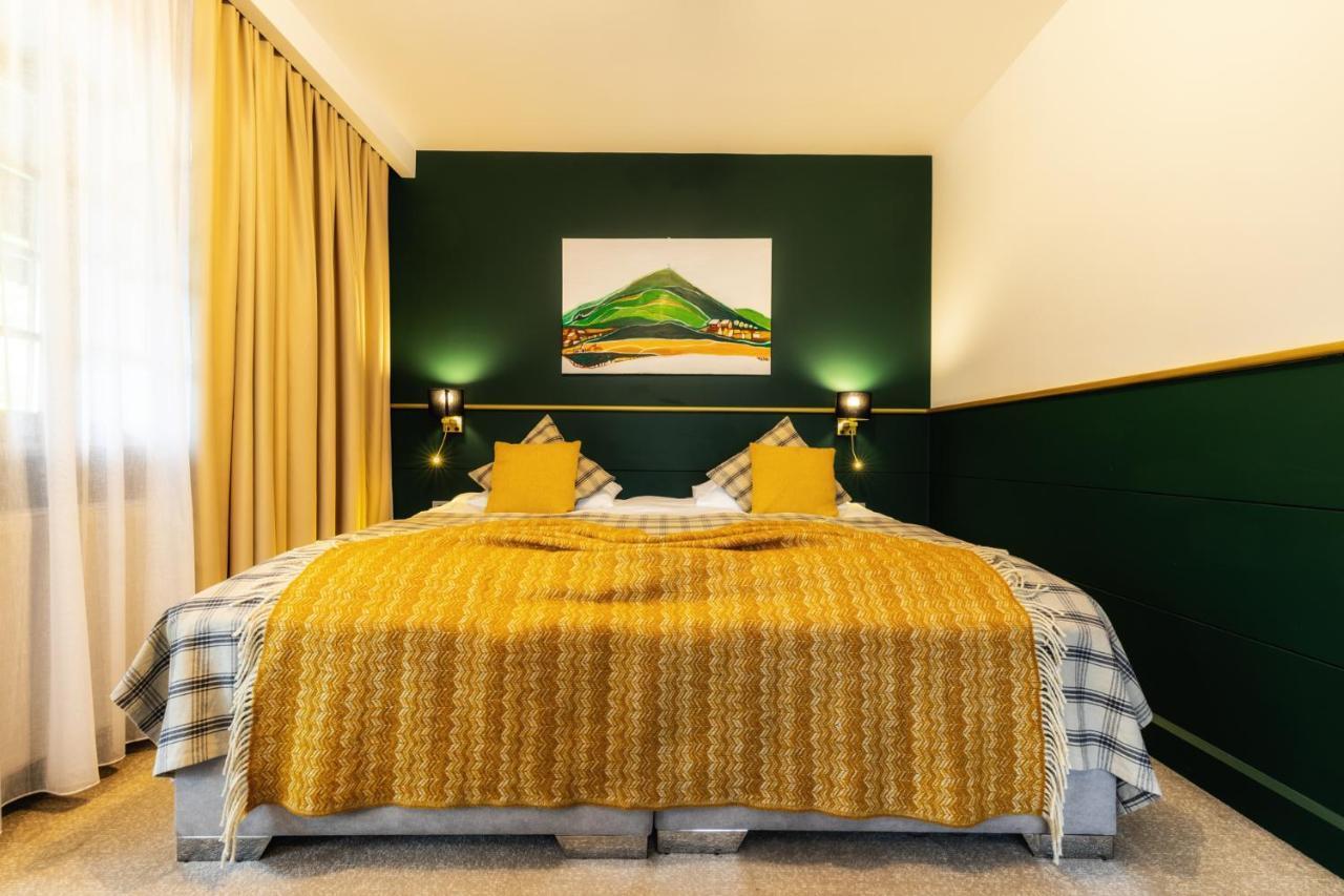 Dworzysko Hotel Szczawno-Zdroj Luaran gambar